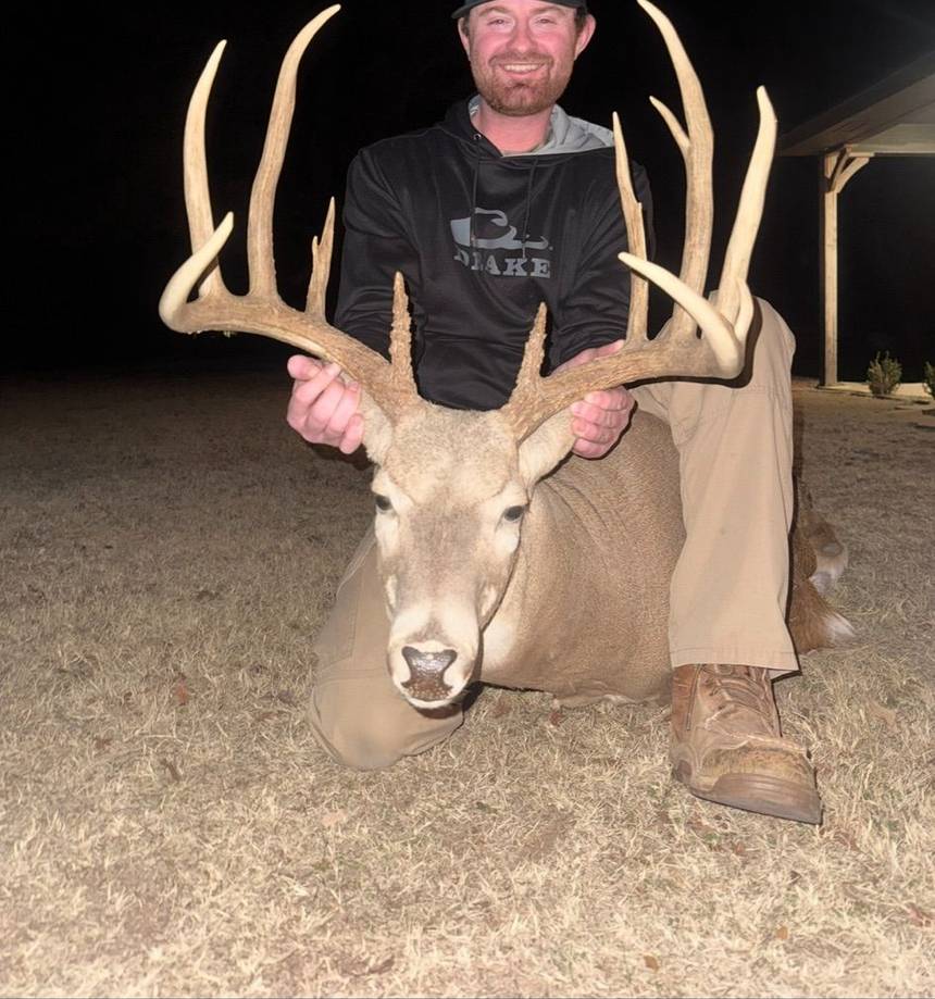 Whitetail deer hunt with Bitter Creek Outfitters in southwest Oklahoma
